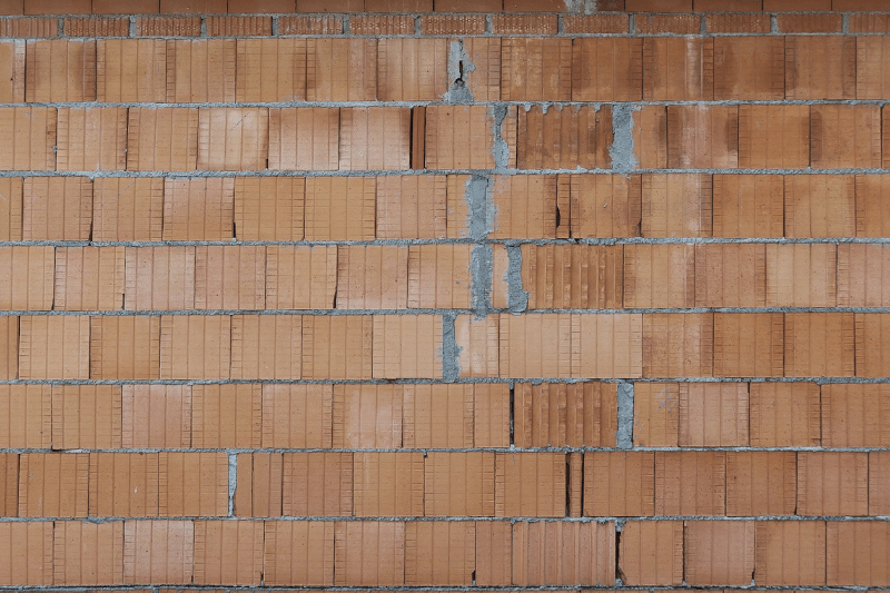 ściana z cegły ceramicznej, spoiny w ścianie murowanej, konstrukcji murowych