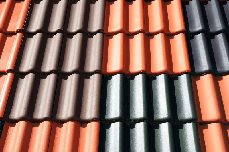 kolorowe dachówki ceramiczne, rodzaje pokryć dachowych