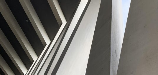 Domieszki do betonu architektonicznego