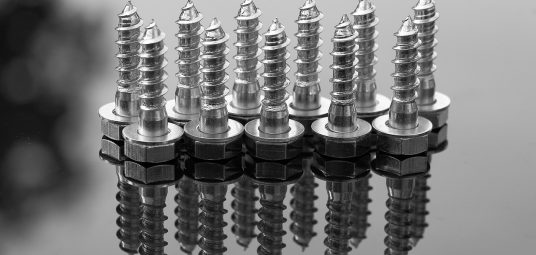 połączenia na wkręty elementów z blach cienkich