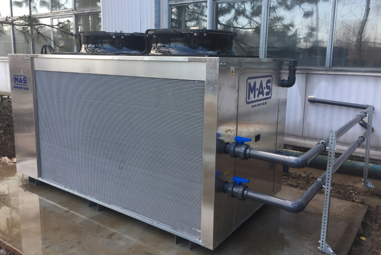 przykład przemysłowej pompy ciepła przy zakładzie przetwórstwa tworzyw sztucznych (realizacja: M.A.S.)